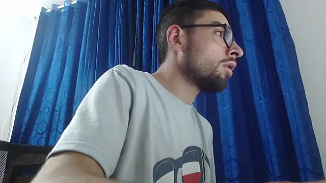 Snapshot of fvckolombianguyy chatting on February 7, 2025, 4:37 am fvckolombianguyy online show from February 7, 2025, 4:37 am