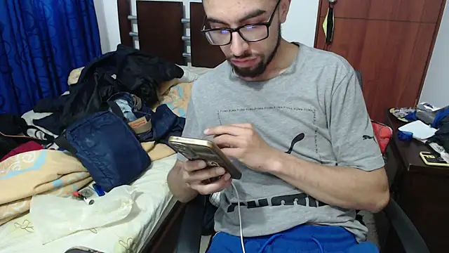 Snapshot of fvckolombianguyy chatting on March 7, 2025, 10:10 pm fvckolombianguyy online show from March 7, 2025, 10:10 pm