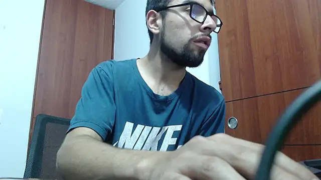 Snapshot of fvckolombianguyy chatting on February 23, 2025, 2:07 am fvckolombianguyy online show from February 23, 2025, 2:07 am