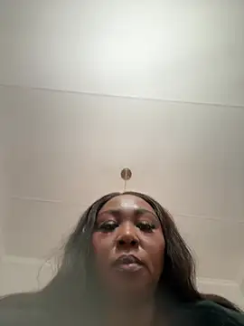 Bootyliciouse21X online show from May 17, 2026, 10:04 am