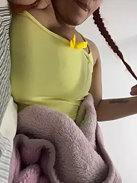 Snapshot of miapichxs chatting on November 16, 2025, 6:29 am miapichxs online show from November 16, 2025, 6:29 am