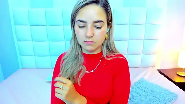 teresasroom  online show from November 4, 2025, 4:44 pm