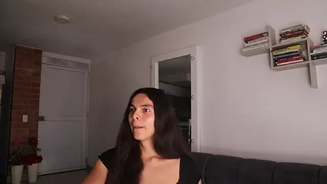 Snapshot of _Vahos_ chatting on June 17, 2026, 7:13 pm Vahos online show from June 17, 2026, 7:13 pm