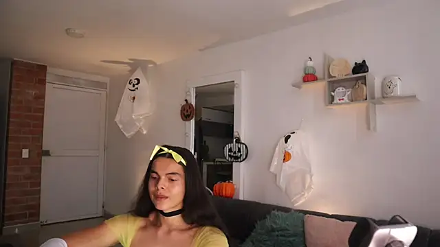 Snapshot of _Vahos_ chatting on October 26, 2025, 4:51 pm Vahos online show from October 26, 2025, 4:51 pm