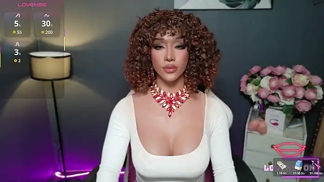 Snapshot of TranSEXUALDIVA chatting on November 14, 2025, 6:33 pm TranSEXUALDIVA online show from November 14, 2025, 6:33 pm