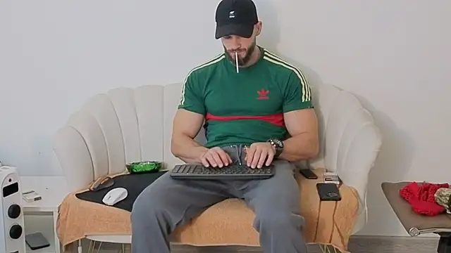 MauroTwin online show from November 11, 2025, 6:03 pm