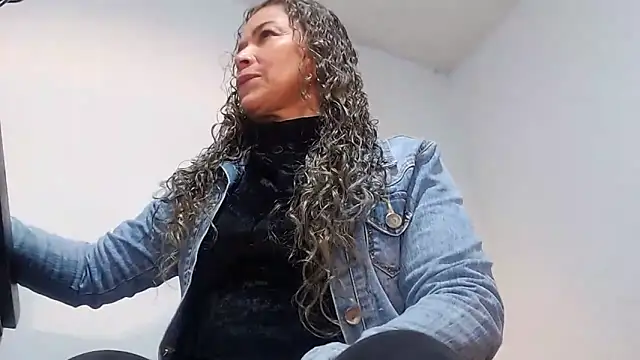 Snapshot of dalilasquirt1 chatting on February 10, 2026, 5:34 pm dalilasquirt1 online show from February 10, 2026, 5:34 pm