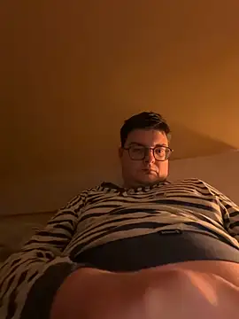 Bartbd85xh online show from April 19, 2026, 9:28 pm