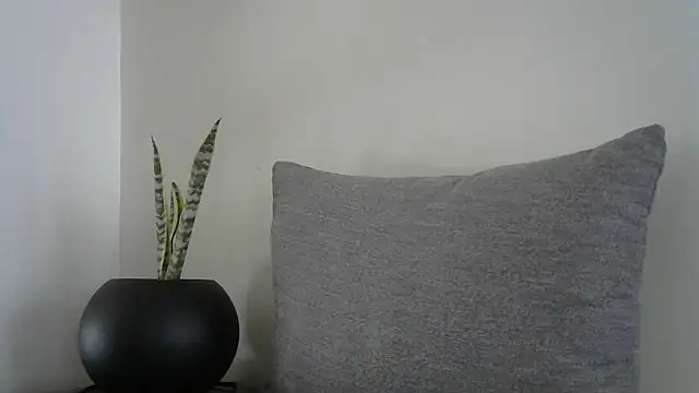 missytrig online show from February 7, 2026, 12:02 pm