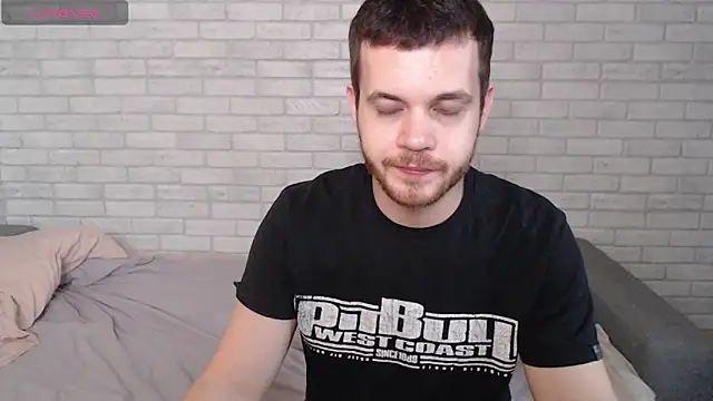 Alexxx horny online show from March 27, 2026, 2:51 pm