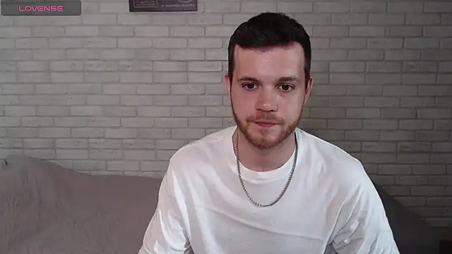 Snapshot of Alexxx_horny chatting on July 26, 2026, 1:29 pm Alexxx horny online show from July 26, 2026, 1:29 pm