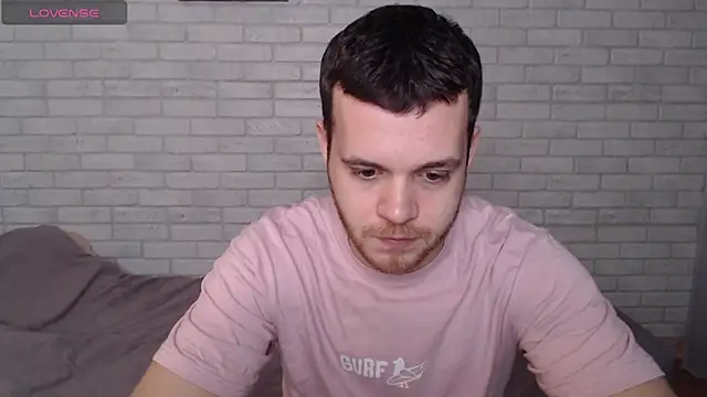 Snapshot of Alexxx_horny chatting on January 19, 2026, 6:39 am Alexxx horny online show from January 19, 2026, 6:39 am