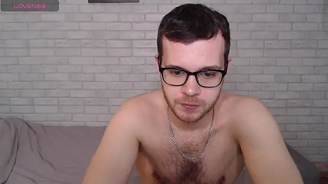 Snapshot of Alexxx_horny chatting on June 17, 2026, 12:04 pm Alexxx horny online show from June 17, 2026, 12:04 pm