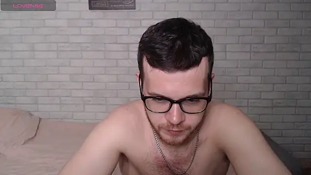 Snapshot of Alexxx_horny chatting on July 18, 2026, 6:16 pm Alexxx horny online show from July 18, 2026, 6:16 pm