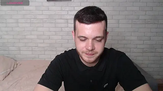 Snapshot of Alexxx_horny chatting on July 31, 2026, 7:00 pm Alexxx horny online show from July 31, 2026, 7:00 pm