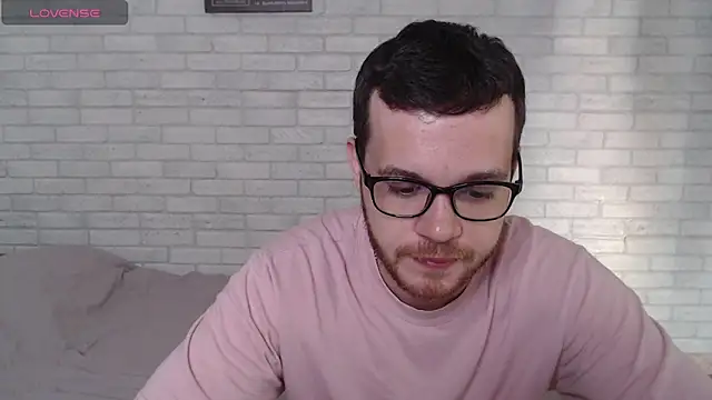 Snapshot of Alexxx_horny chatting on July 31, 2026, 6:57 am Alexxx horny online show from July 31, 2026, 6:57 am