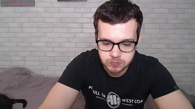 Snapshot of Alexxx_horny chatting on February 16, 2026, 8:13 am Alexxx horny online show from February 16, 2026, 8:13 am