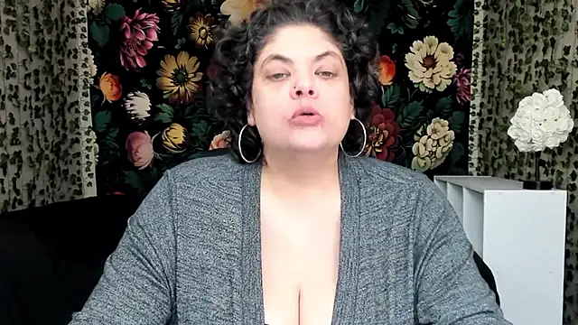 Exotic-Melons online show from February 9, 2026, 8:07 pm