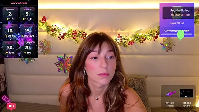 Snapshot of Fifi_Kitty chatting on December 18, 2025, 3:49 pm Fifi Kitty online show from December 18, 2025, 3:49 pm