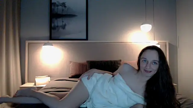 Snapshot of ShySchoolGirl chatting on October 3, 2025, 9:05 pm ShySchoolGirl online show from October 3, 2025, 9:05 pm