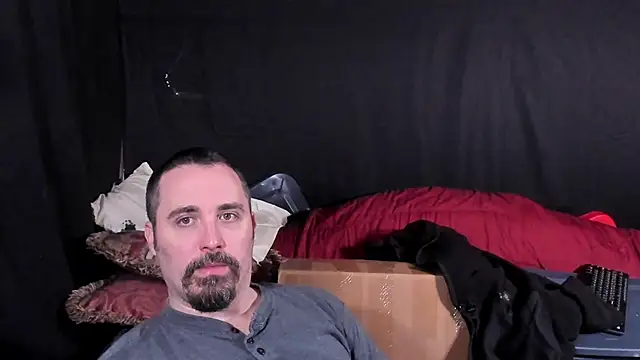 Snapshot of Metalstud chatting on January 13, 2026, 3:21 am Metalstud online show from January 13, 2026, 3:21 am