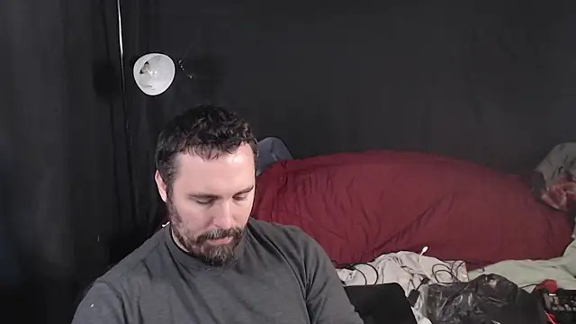 Snapshot of Metalstud chatting on October 29, 2025, 9:47 pm Metalstud online show from October 29, 2025, 9:47 pm