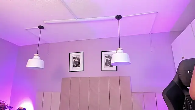 Snapshot of Inndrahot chatting on February 18, 2025, 3:53 am Inndrahot online show from February 18, 2025, 3:53 am