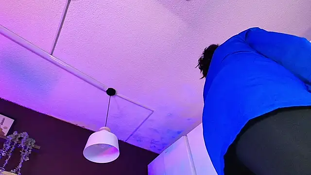 Snapshot of Inndrahot chatting on October 11, 2025, 4:02 am Inndrahot online show from October 11, 2025, 4:02 am