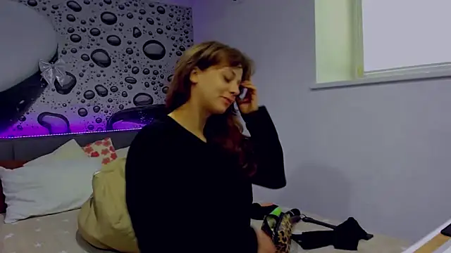 AlmaFancy online show from February 27, 2026, 7:08 am