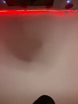 Snapshot of Emma_Brown_12 chatting on October 31, 2025, 9:32 pm Emma Brown 12 online show from October 31, 2025, 9:32 pm