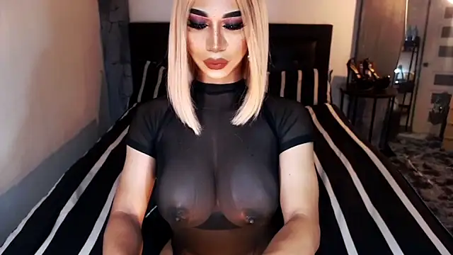 Snapshot of MassiveCockxMistress chatting on November 23, 2025, 8:02 am MassiveCockxMistress online show from November 23, 2025, 8:02 am