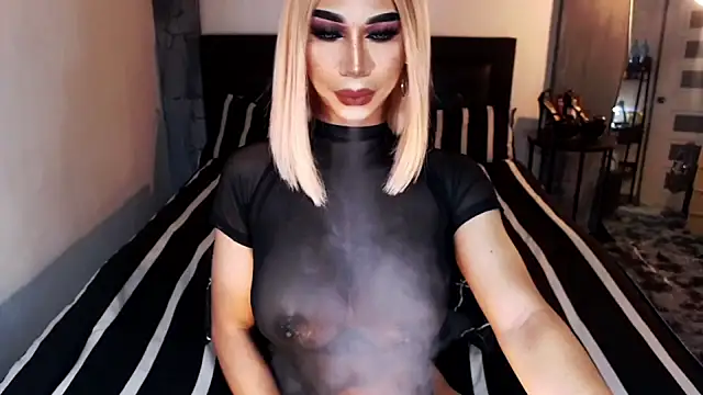 Snapshot of MassiveCockxMistress chatting on December 2, 2025, 3:03 pm MassiveCockxMistress online show from December 2, 2025, 3:03 pm