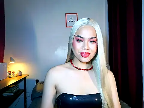 Snapshot of MistressLuna1 chatting on April 11, 2026, 6:22 pm MistressLuna1 online show from April 11, 2026, 6:22 pm