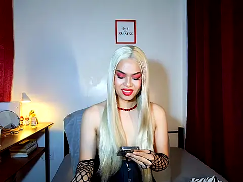 Snapshot of MistressLuna1 chatting on April 14, 2026, 6:13 pm MistressLuna1 online show from April 14, 2026, 6:13 pm