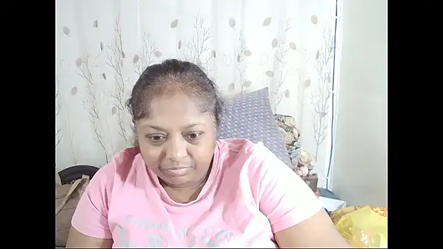 Snapshot of Indiantasha chatting on December 3, 2025, 4:17 pm Indiantasha online show from December 3, 2025, 4:17 pm