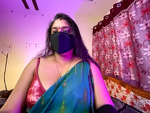 Snapshot of Love_4Sex chatting on December 5, 2025, 6:01 am Love 4Sex online show from December 5, 2025, 6:01 am