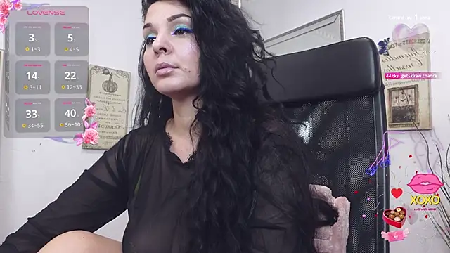 Snapshot of LexyRene chatting on October 19, 2025, 6:21 pm LexyRene online show from October 19, 2025, 6:21 pm