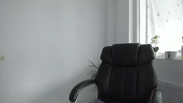 Snapshot of DiamondKay chatting on November 5, 2025, 7:22 am DiamondKay online show from November 5, 2025, 7:22 am