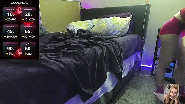 Blondiewithanass online show from March 20, 2026, 6:47 am