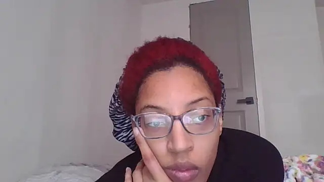 Snapshot of Queen_Lavish chatting on November 10, 2025, 4:23 pm Queen Lavish online show from November 10, 2025, 4:23 pm