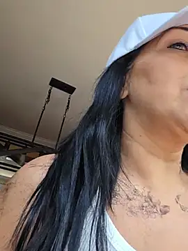 Snapshot of LittleMissEeve chatting on June 7, 2026, 4:34 pm LittleMissEeve online show from June 7, 2026, 4:34 pm