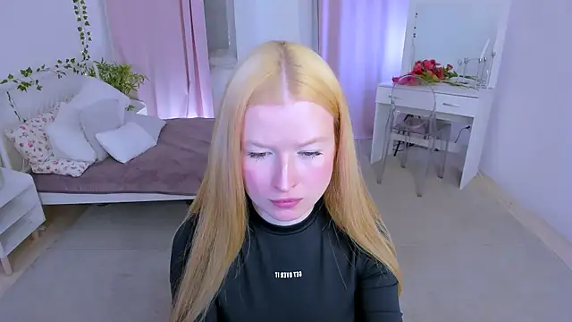 Laly Peach online show from March 31, 2026, 11:23 am