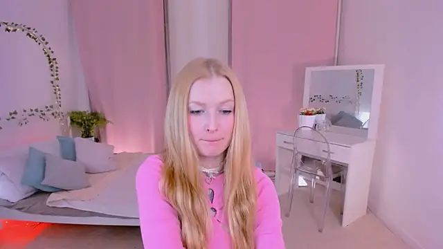 Snapshot of Laly_Peach chatting on March 14, 2025, 7:23 pm Laly Peach online show from March 14, 2025, 7:23 pm