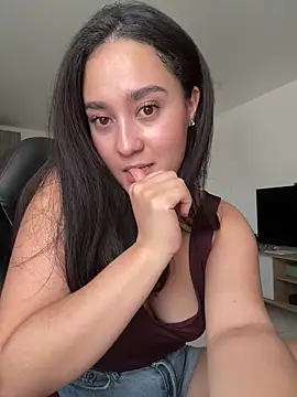 Nina lovi online show from March 19, 2026, 7:58 pm