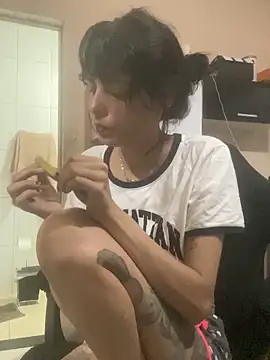 Snapshot of Sarah-safada chatting on November 30, 2025, 11:38 pm Sarah-safada online show from November 30, 2025, 11:38 pm