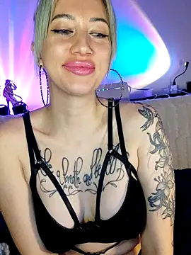 Snapshot of Fuck-Gina chatting on November 13, 2025, 4:38 am Fuck-Gina online show from November 13, 2025, 4:38 am