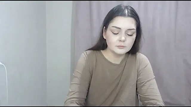 Snapshot of ohhhMie chatting on November 16, 2025, 5:17 pm ohhhMie online show from November 16, 2025, 5:17 pm