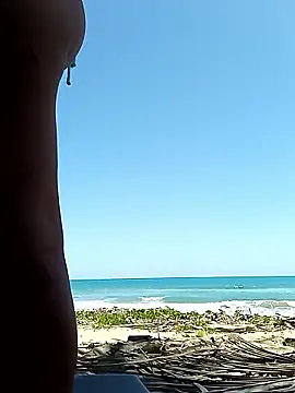 Snapshot of Luna-Natural chatting on October 2, 2025, 3:48 pm Luna-Natural online show from October 2, 2025, 3:48 pm