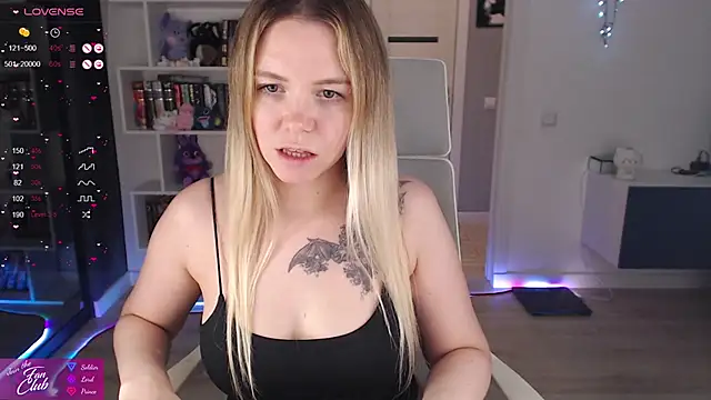 Emma Bryan online show from November 20, 2025, 7:25 pm