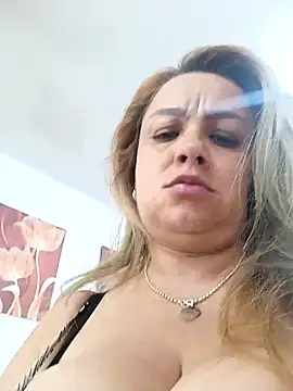 Snapshot of CristalRays chatting on January 13, 2026, 8:35 pm CristalRays online show from January 13, 2026, 8:35 pm